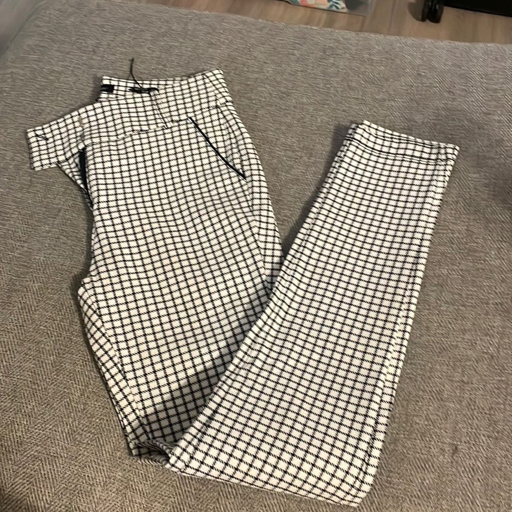 NEW WOMEN PANTS SIZE M